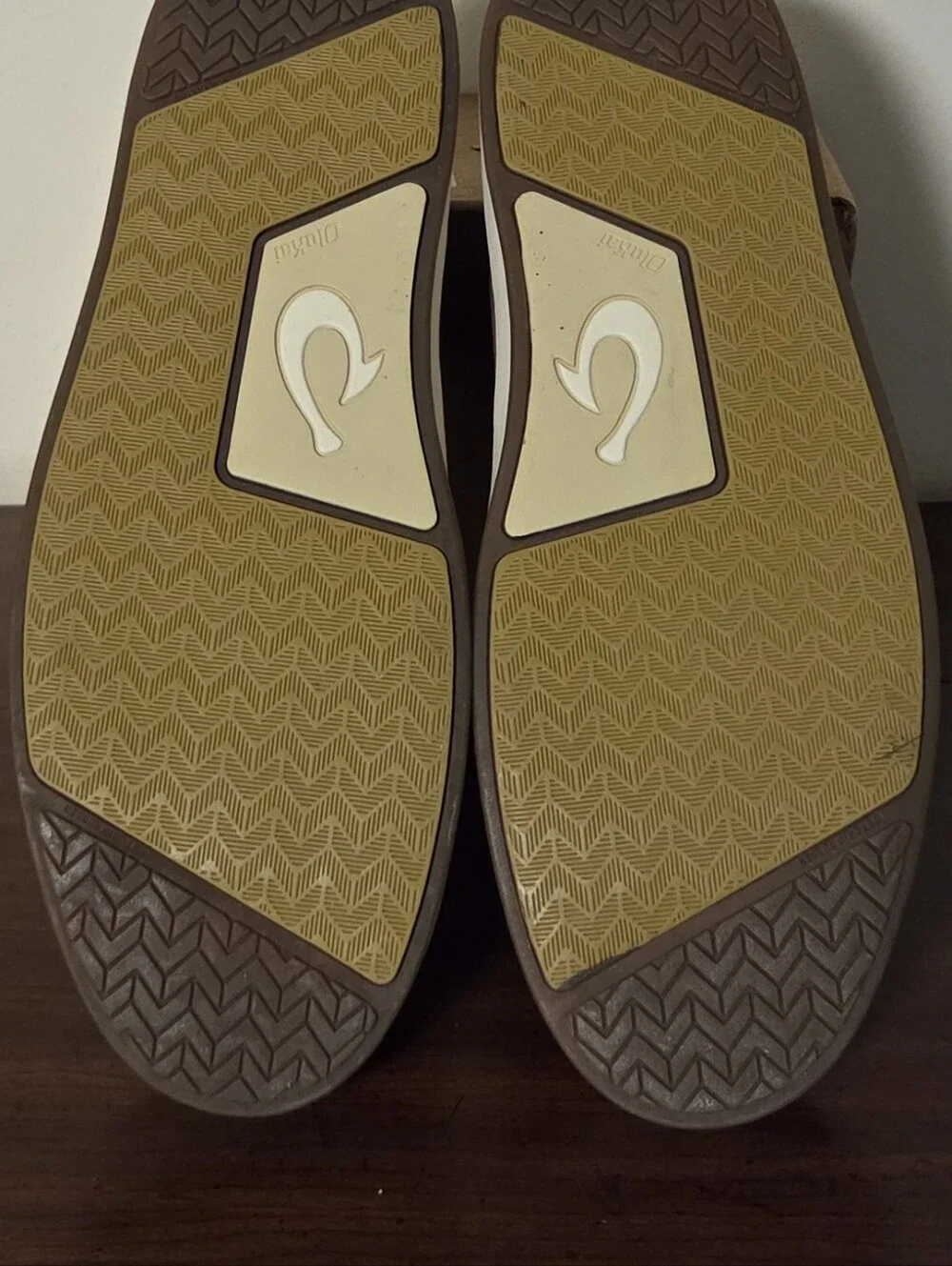 OluKai Papaku Ili Leather Chukka Boots Tan Men’s Sz 13 Worn Once